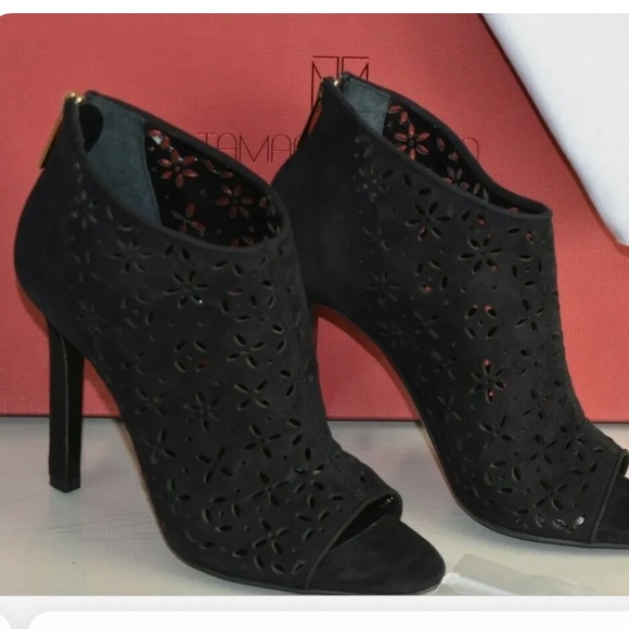Laser Cut Tamra Melon Booties - Picture 2 of 7